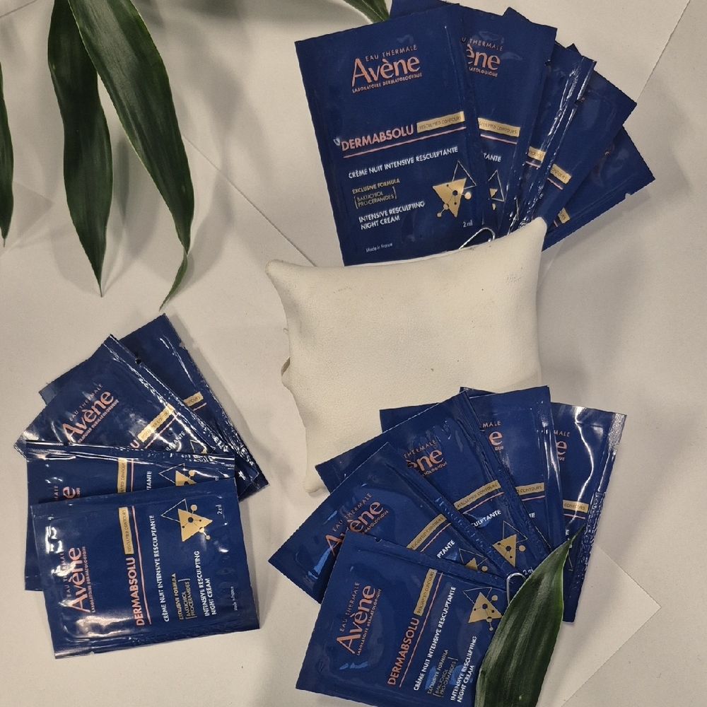Avène DermAbsolu Night Skincare samples